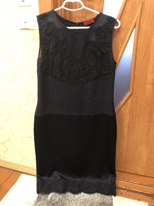 Жіноча сукня Hugo Boss,100/ шовк