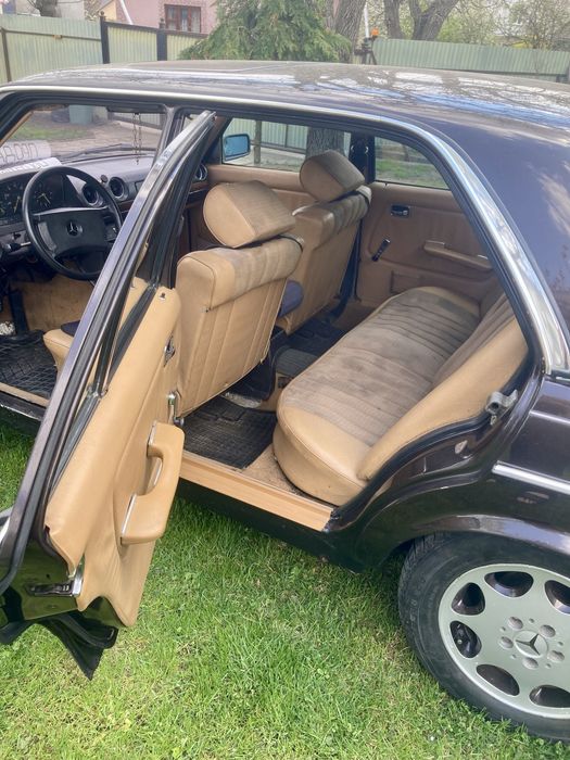 Mersedes-Benz  123
