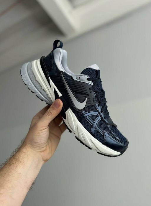 Nike V2K Run HJ4497-400 Оригінал чоловічі кросівки Найк