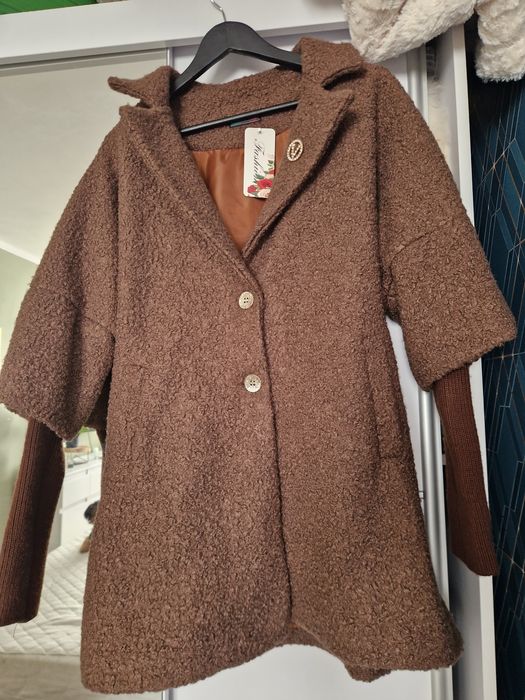 Czekoladowy płaszcz damski