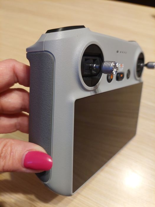 Kontroler DJI RC, plus kabel i osłona gimbala