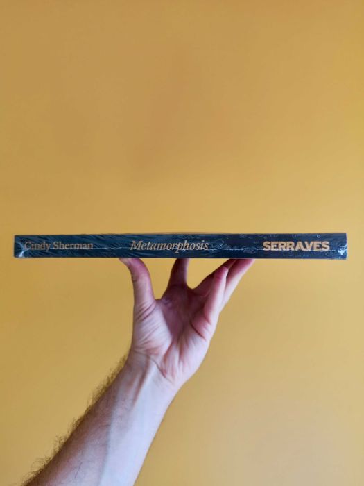 Livro Cindy Sherman: Metamorfose / novo, ainda selado