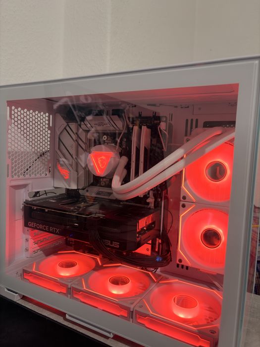 Wydajny Premium PC: Ryzen 7 7700X / RTX 5070 / 32GB 6000MHz / 1TB 980 PRO / Lian Li
