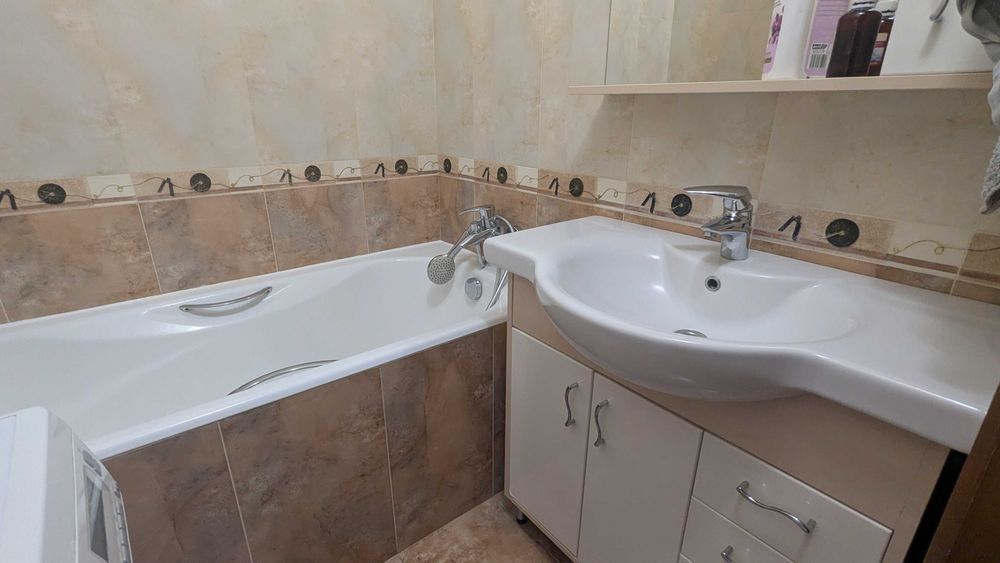 смт.Чабани Машинобудівників вул.2-В/ ПРОДАЖ  1-к  квартири, 49кв.м./ст.метро Теремки-7хв. /єВідновлення, Сертифікат, Житл.ваучер...