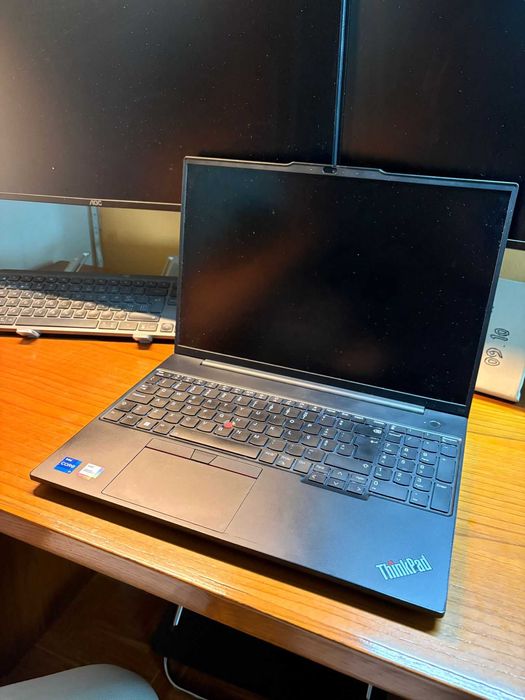 Portatil Lenovo ThinkPad E16 Gen2