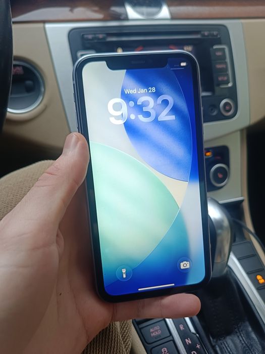 iPhone 11 128gb rsim