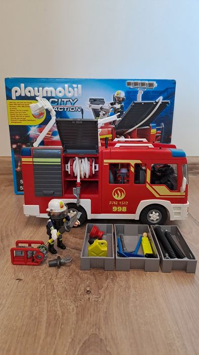 Playmobil wóz strażacki z armatką wodną 5363