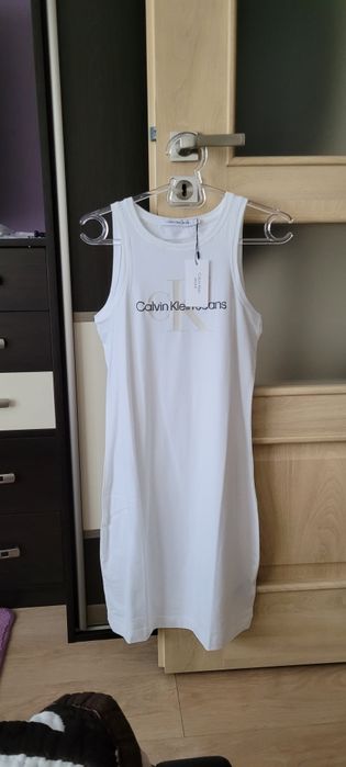 Sukienka Calvin Klein - oryginalna