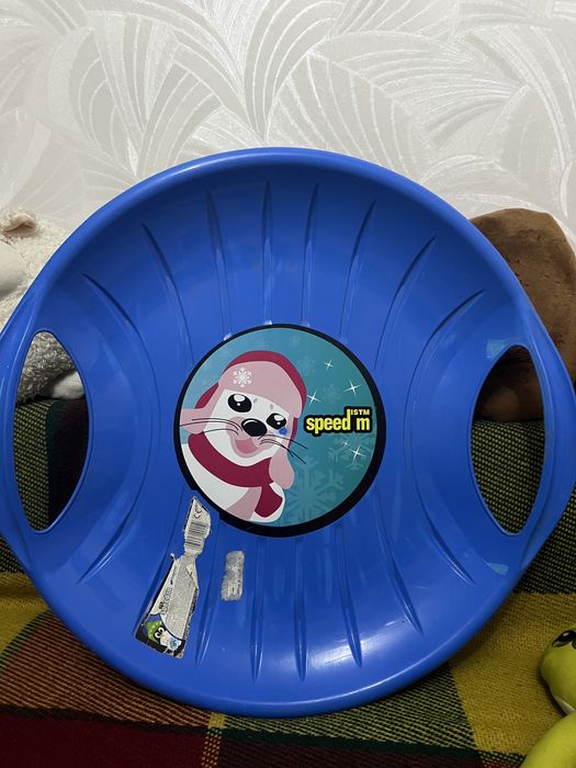 Тарілка для катання на снігу