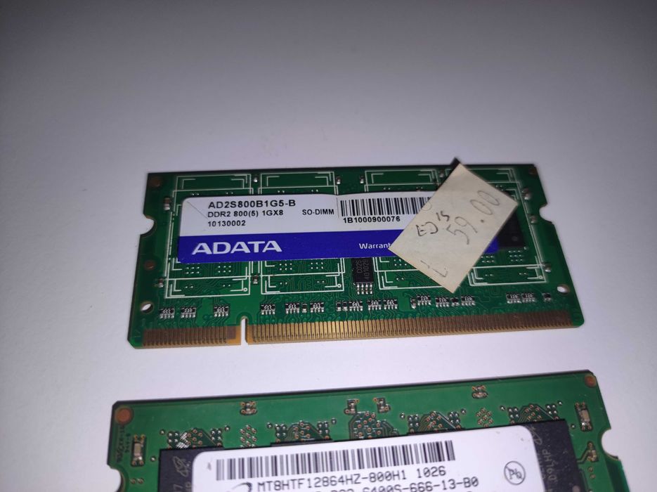 Pamięć RAM DDR2 SO-DIMM, dwie kości po 1GB, 800MHz
