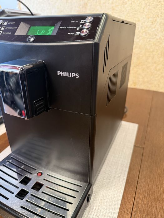 Кавомашина Philips Series 4000 (HD8834) з Німеччини