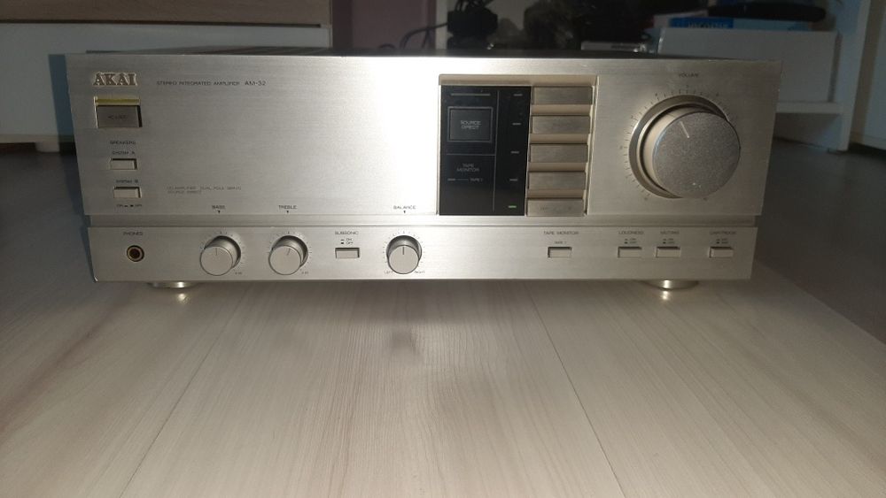 Wzmacniacz Akai am 32