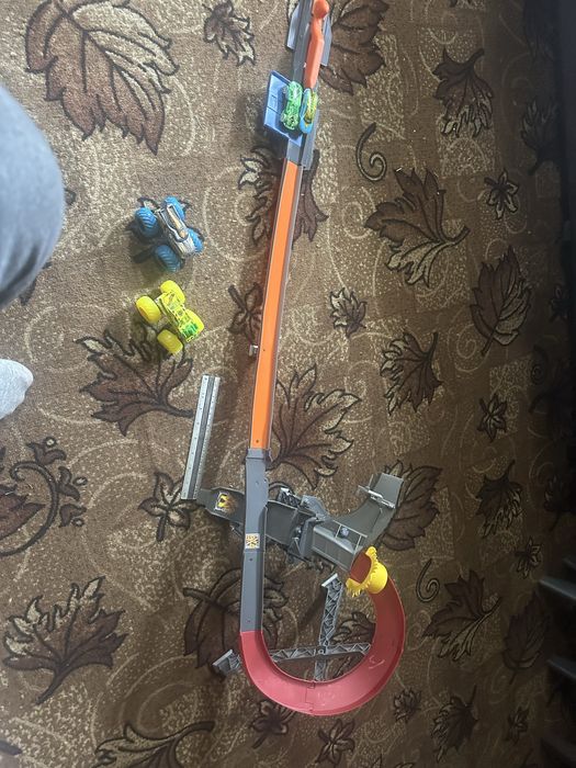 Великий ігровий набір Hot Wheels Track Builder Flame Stunt Pack (модель HMC04)