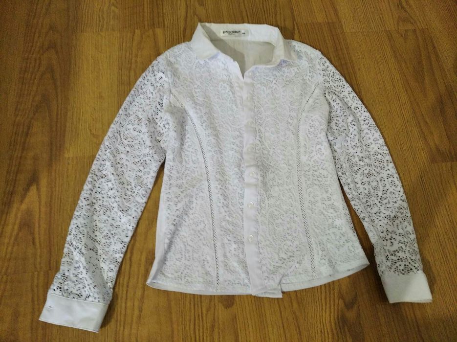 Біла блузка сорочка