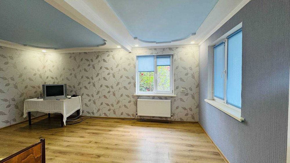 Продаємо Будинок в Довгинцевському районі