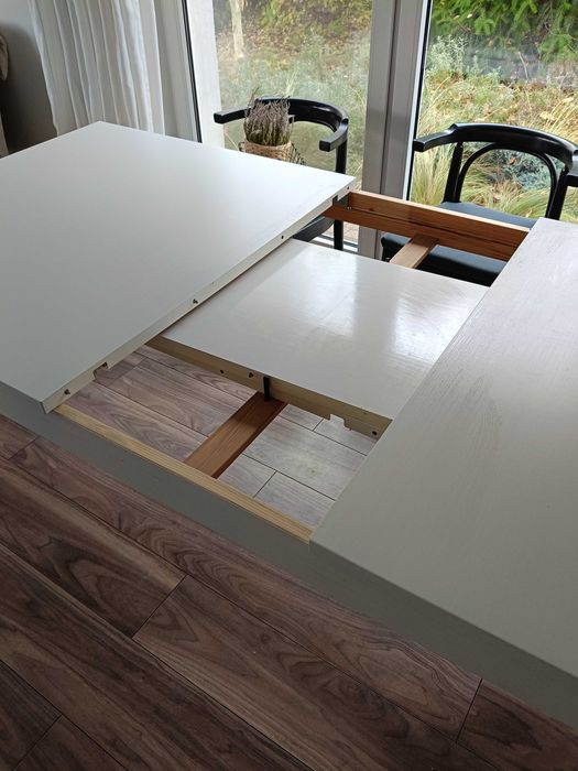 Stół IKEA Bjurst Biały