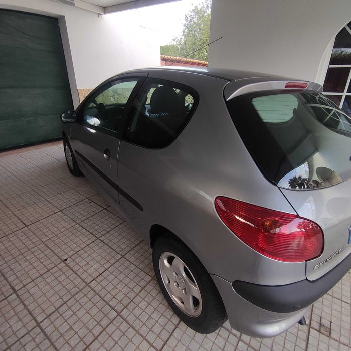 Peugeot 206 comercial em bom estado