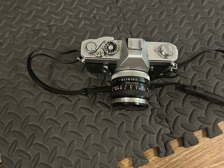 Canon FT QL 35mm Film SLR Manual Camera with Canon 50mm F/1.8 FL Lens