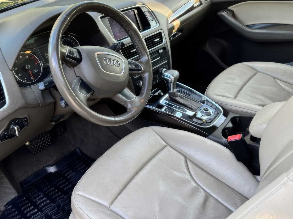 Audi Q5 quattro Premium Plus      2014