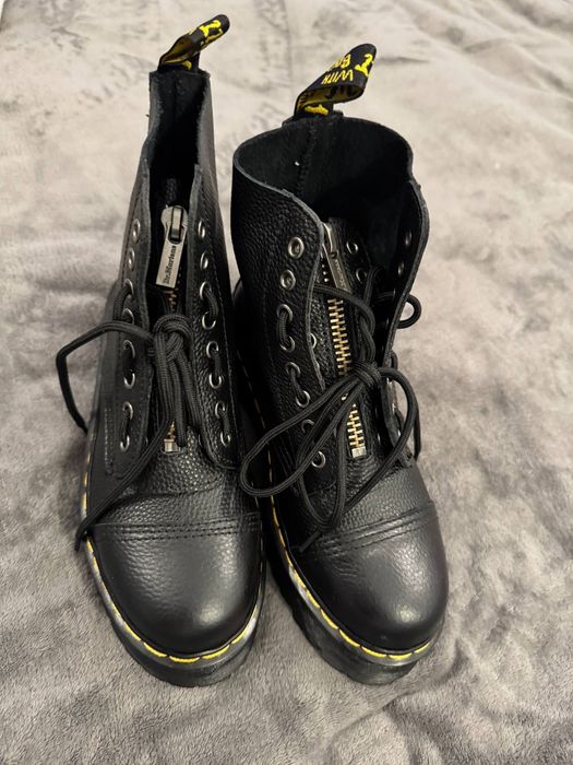 Buty Dr Martens. Rozmiar 40. Długość wkładki 250mm