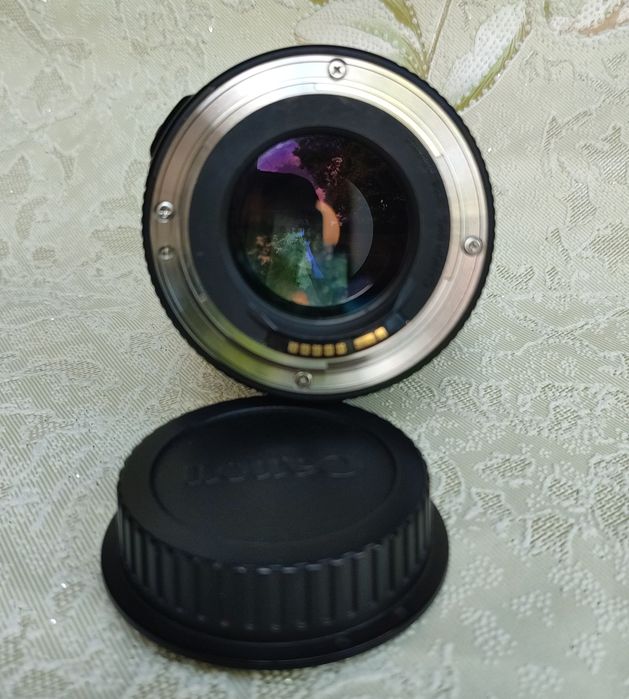 Canon EF 85мм ф1.8