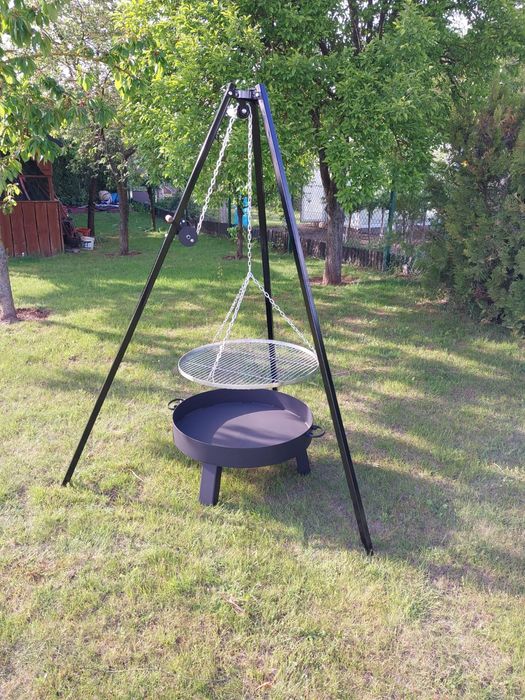 Grill, palenisko 70 cm blacha 4,trójnóg,spawane