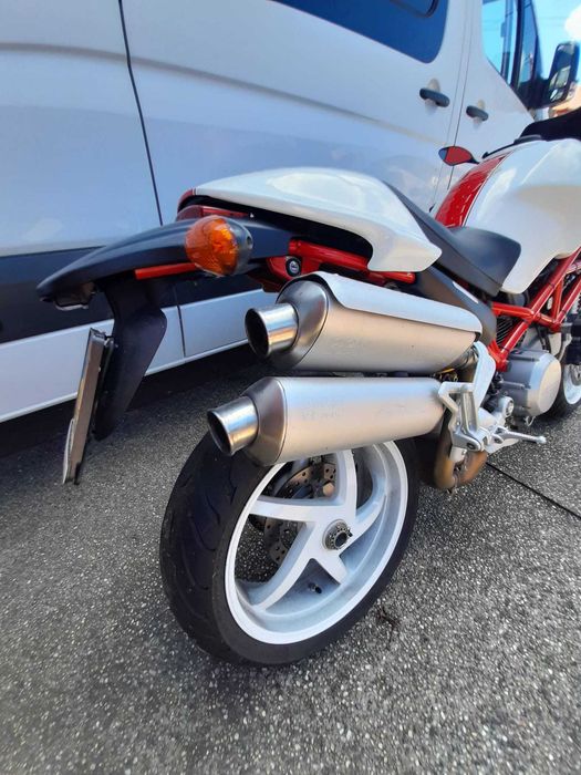 Ducati monster s2rs
2005r malowanie orginal s4rs przebieg 2400tys