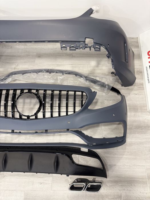 KIT DE CARROÇARIA PARA MERCEDES CLASE C W205 LOOK C63 AMG