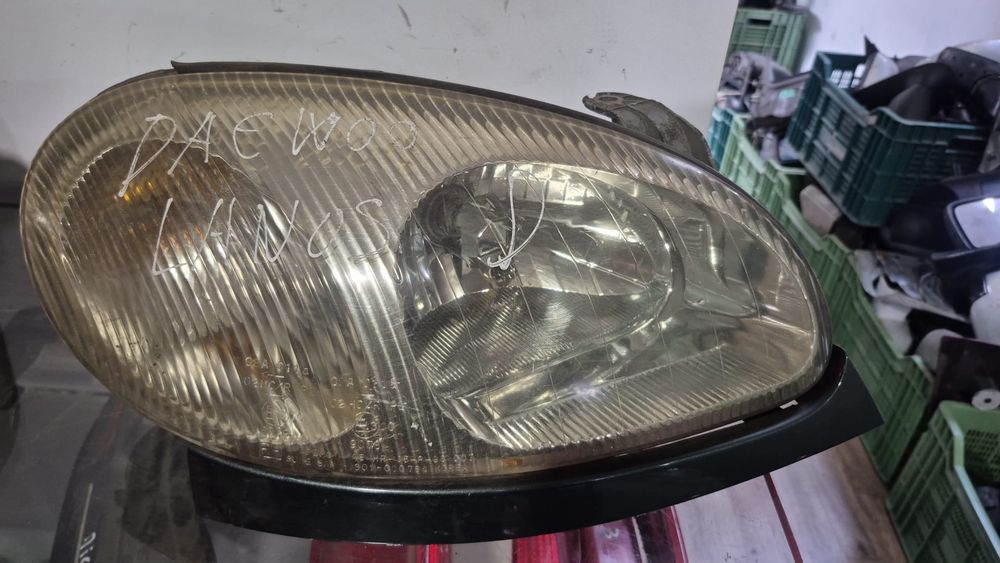 Farol direito daewoo lanos