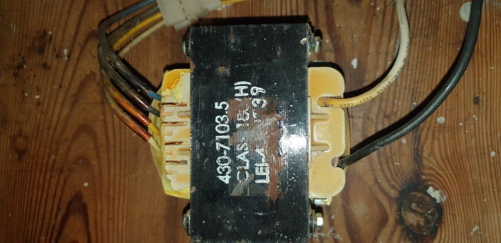 Transformator z UPS.