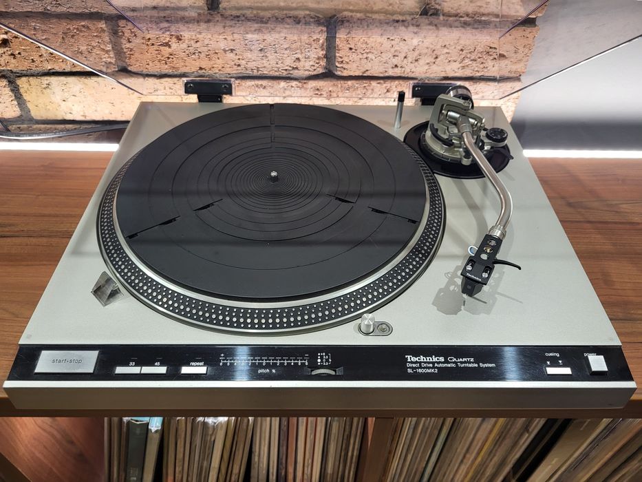 Gramofon Technics SL 1600 MK2