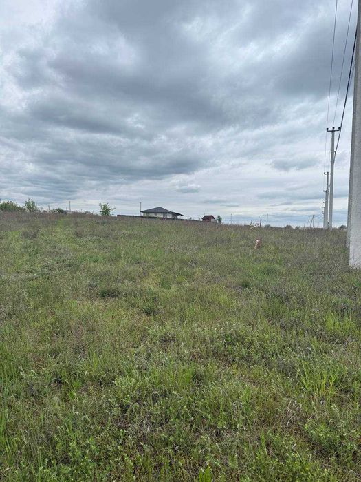 Продам ділянку 10 соток під житлову забудову в с.Мироцьке