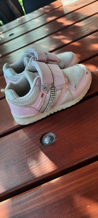 Adidaski dla dziewczynki