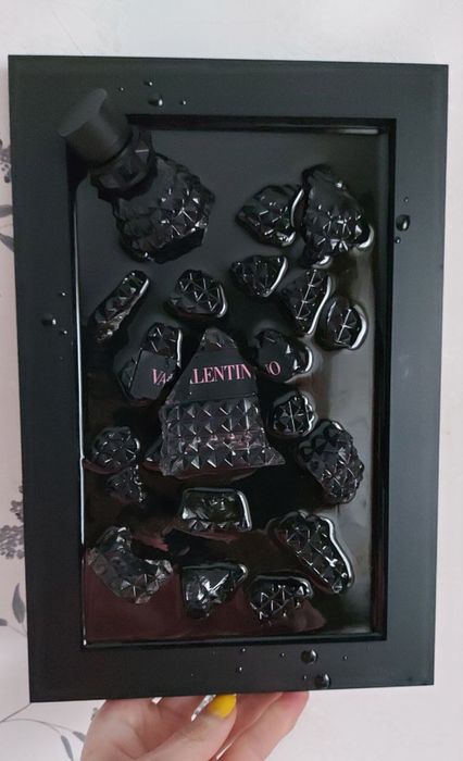 Авторська картина з флакону Valentino