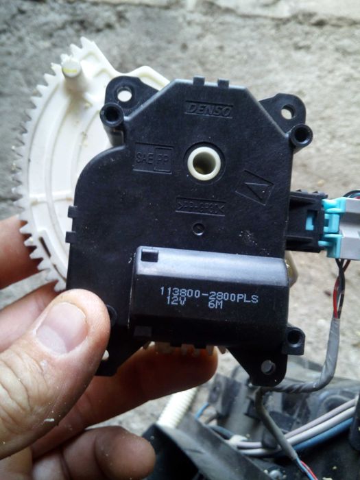 AURIS AVENSIS COROLLA 06-18 silniczek nagrzewnicy