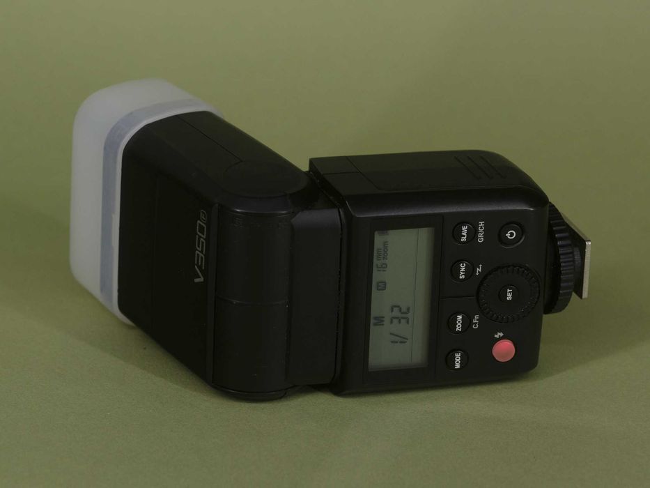 Lampa błyskowa Godox V350F do fuji.