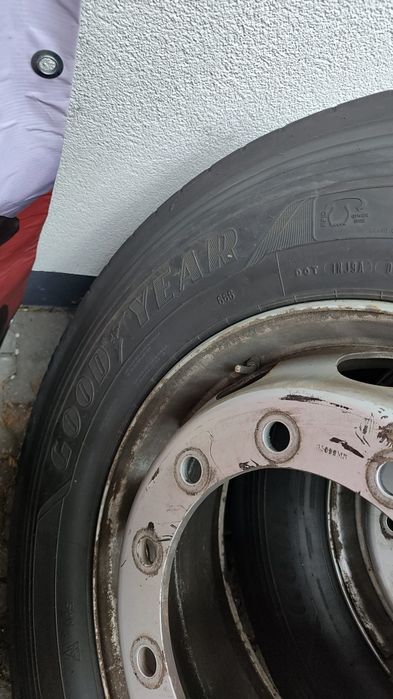 Koła wraz z oponami autobus Neoplan