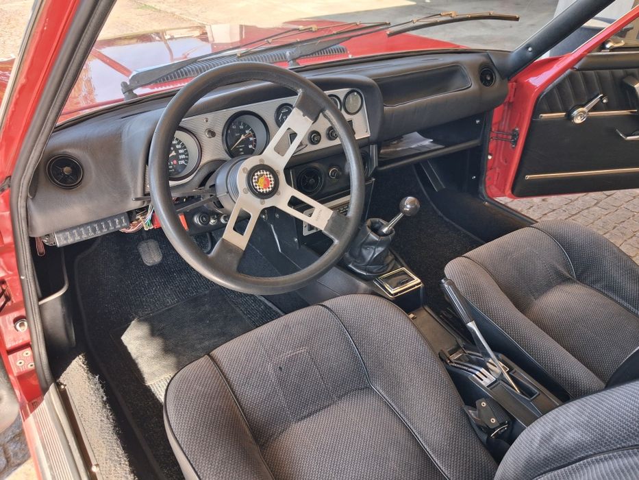 Vende-se Fiat 124 Sport (1800)- Excelente estado