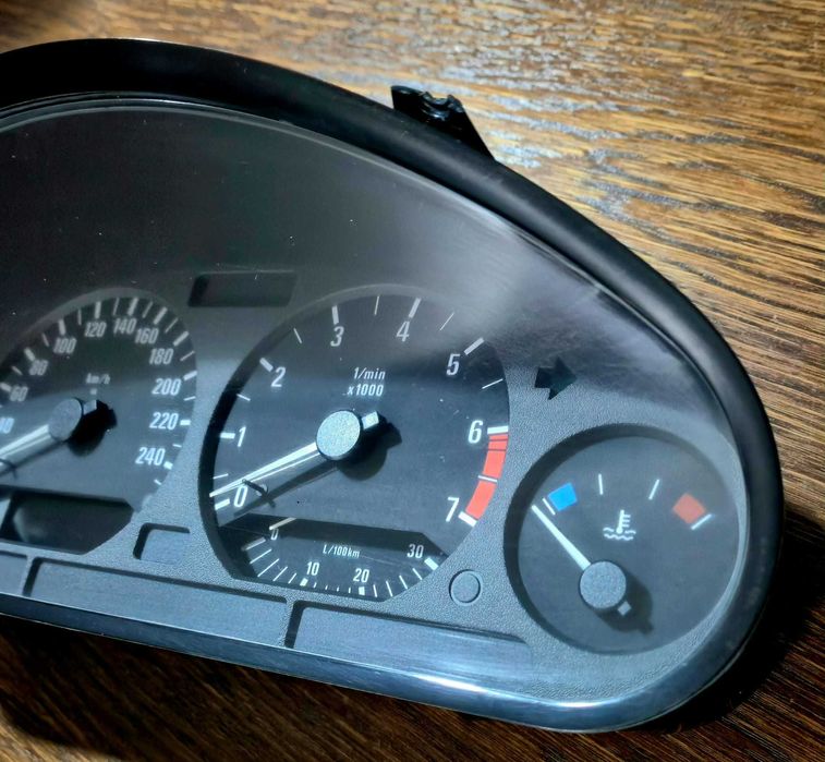 Licznik Zegary BMW E36 SERIA3 (90-99r.) Benzyna VDO Oryginalny