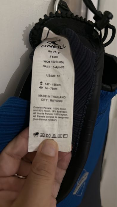 Vendo fato de surf usado apenas 2 vezes