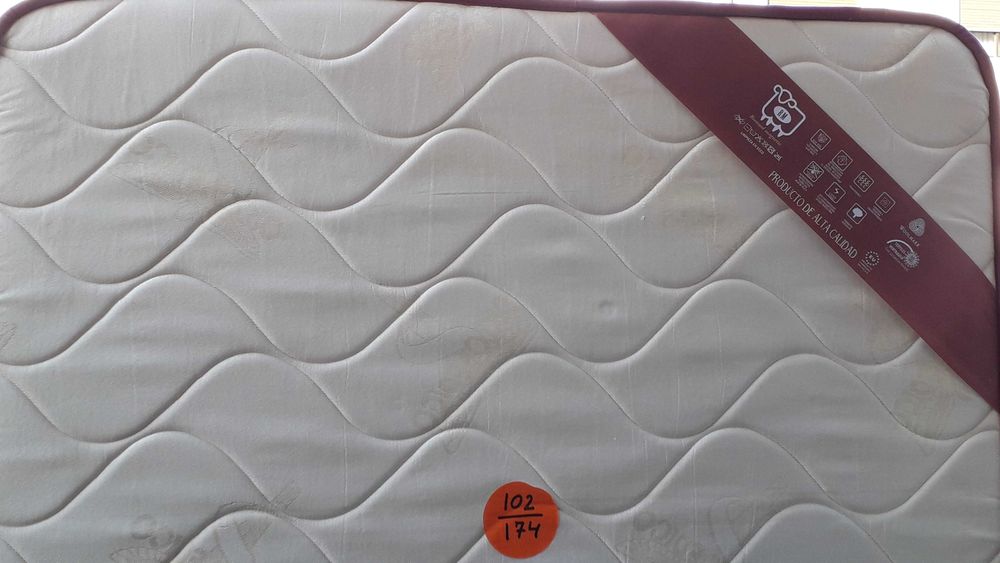 Colchão cama solteiro como novo