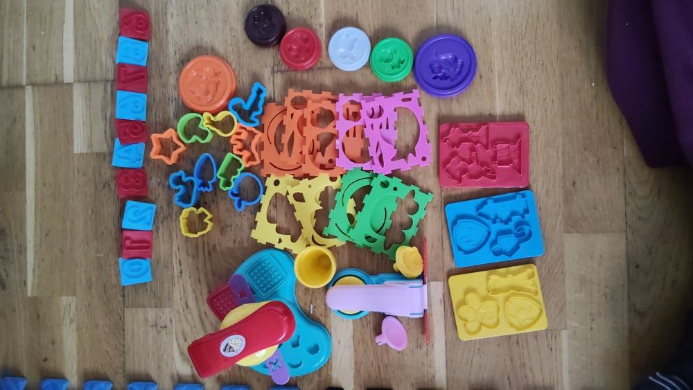 Zestaw ciastolina play-doh foremki do ciastoliny, psi patrol