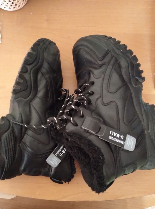 Зимние ботинки. 38 размер