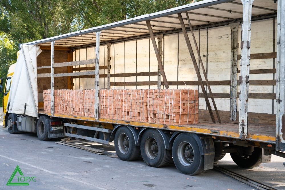 Кирпич красній М-100, М-200,Цегла сілікатна одинарна та полуторна