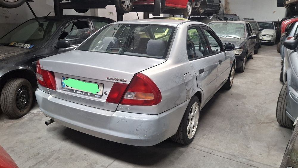 Mitsubishi lancer para peças