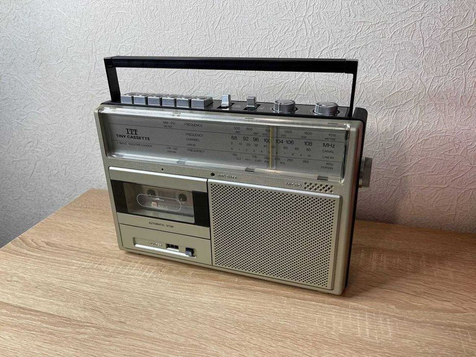 TINY cassette 110L (a) Магнітофон Касетник Радіо