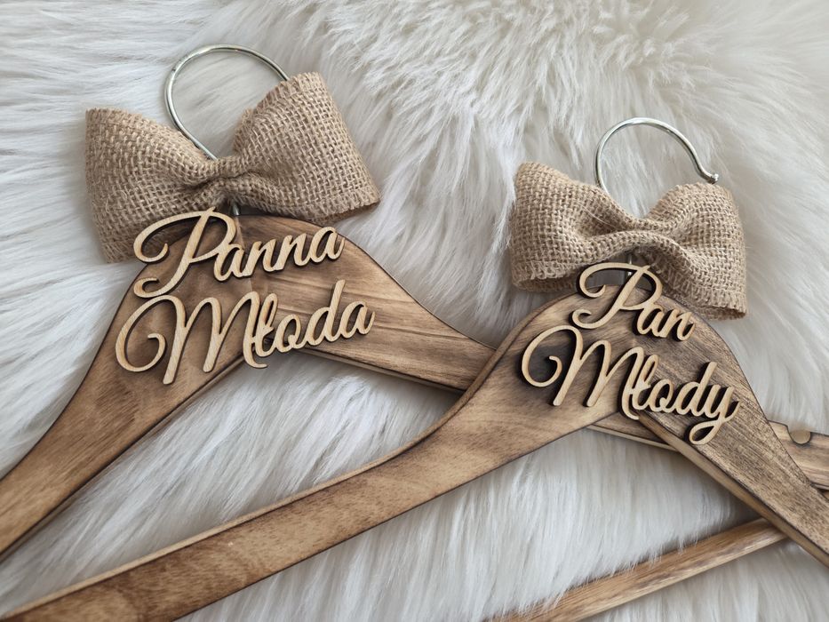 Wieszaki ślubne opalane