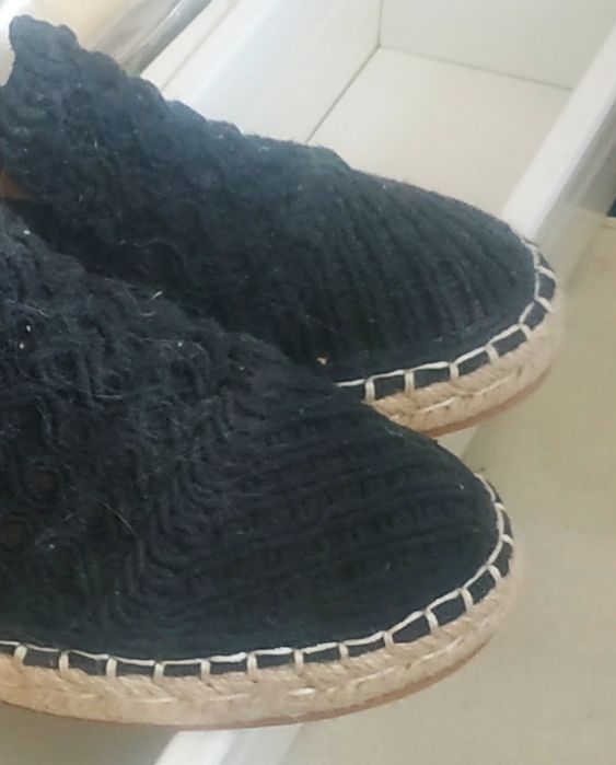Espadryle, ażurowe klapki