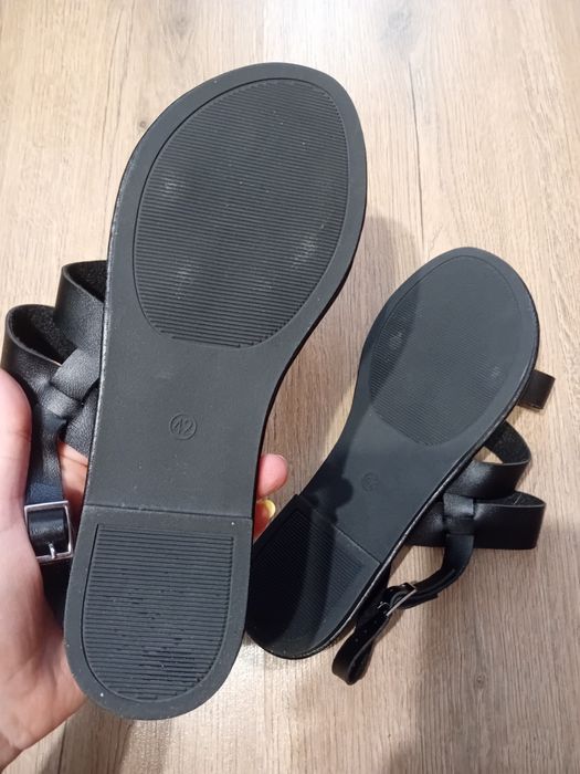 Босоніжки жіночі 42 розміру чорні нові