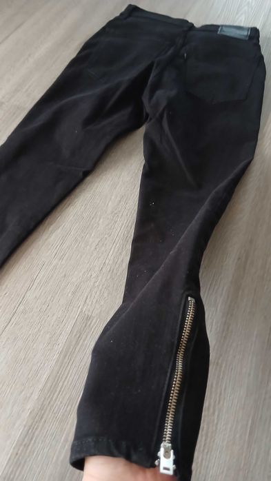 Calças Levi's 27 NOVO